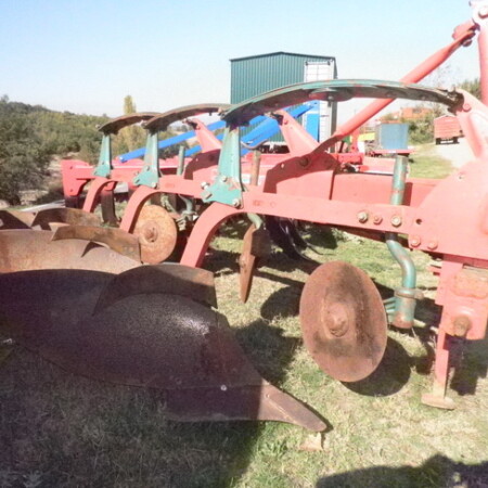 Άροτρο KVERNELAND AB 85