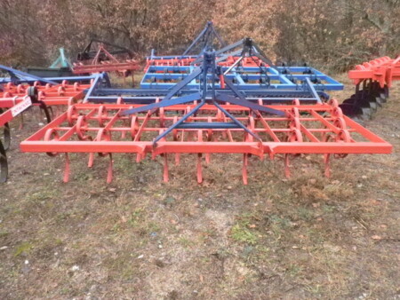 Καλλιεργητής μεταχειρισμένος με 31 σταβάρια flex και μονή ανέμη.