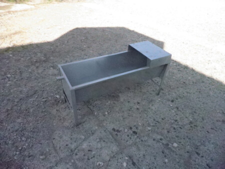 Ποτίστρες απλές και με αυτοματισμούς (μικρές)