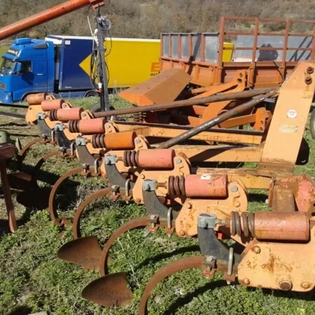 Άροτρα πολύινα