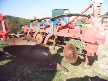 Άροτρο KVERNELAND AB 85