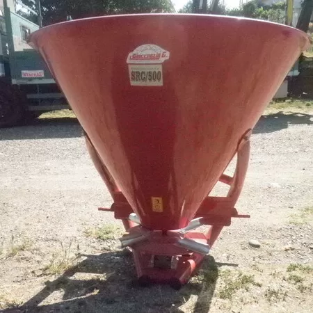 Λιπασματοδιανομείς