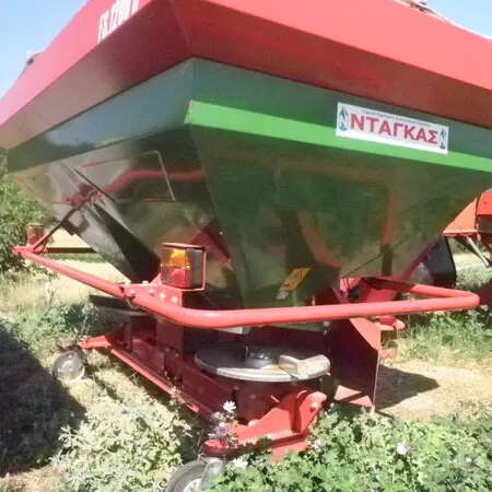 Λιπασματοδιανομείς