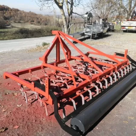 Σβάρνα σταθερή με κύλινδρο ισοπέδωσης