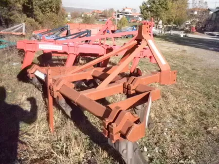 Καλλιεργητής τύπου '' V '' από 5 έως 14 σταβάρια