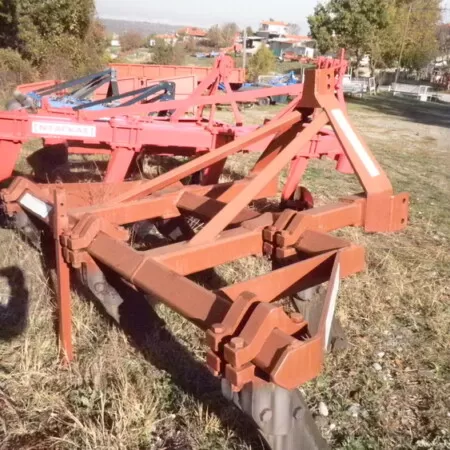 Καλλιεργητής τύπου '' V '' από 5 έως 14 σταβάρια